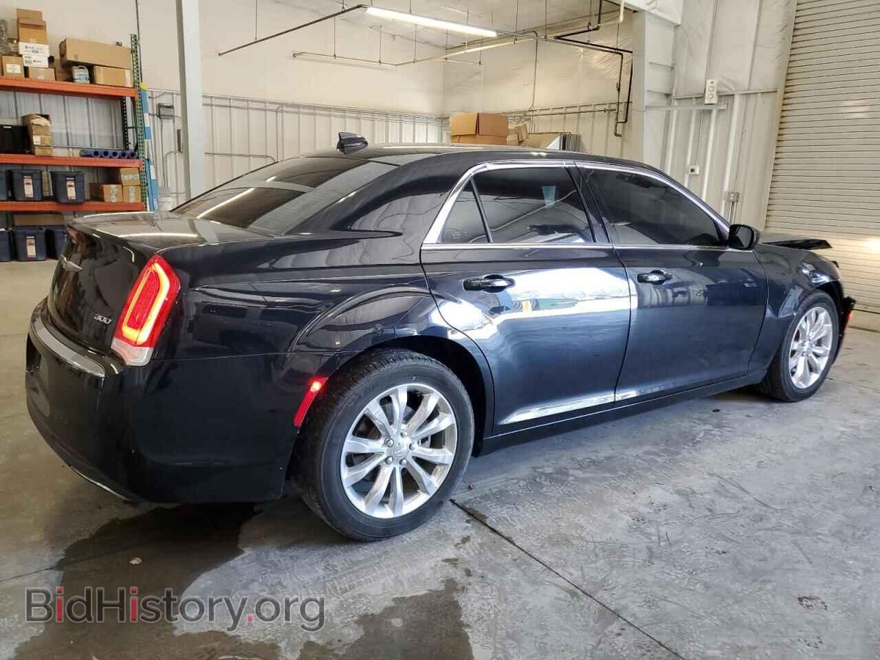 2017 CHRYSLER 300 - VIN: 2C3CCARG1HH619258 - Фото 3