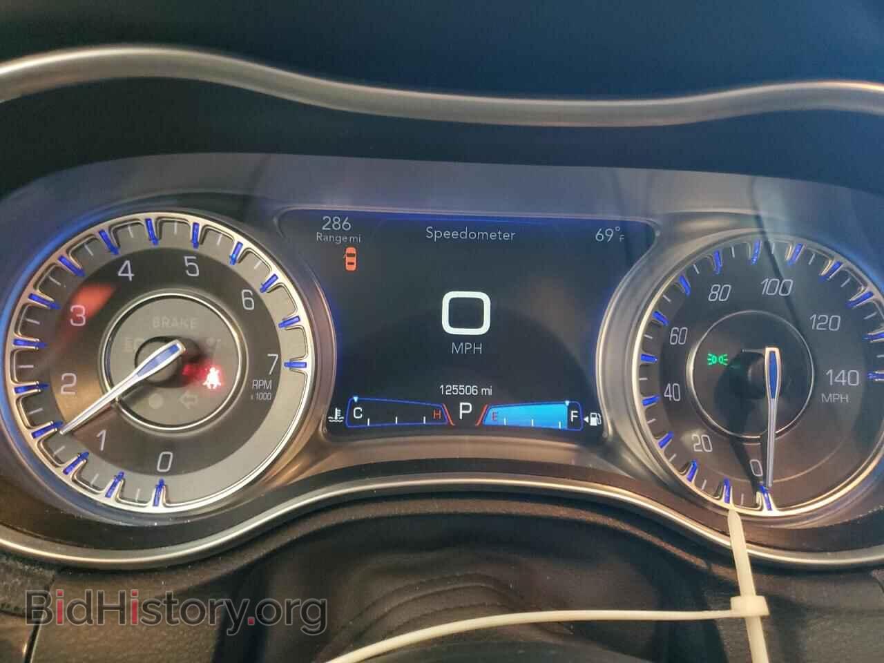 2017 CHRYSLER 300 - VIN: 2C3CCARG1HH619258 - Фото 9