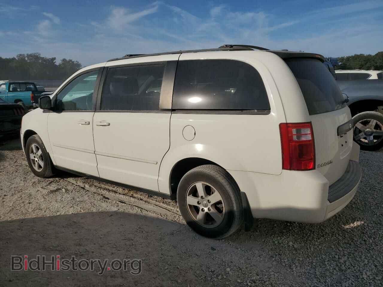 2010 DODGE CARAVAN - VIN: 2D4RN3D18AR455637 - Photo 2