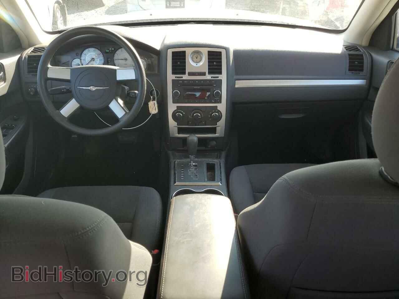 2010 CHRYSLER 300 - VIN: 2C3CA4CD4AH201546 - Фото 8