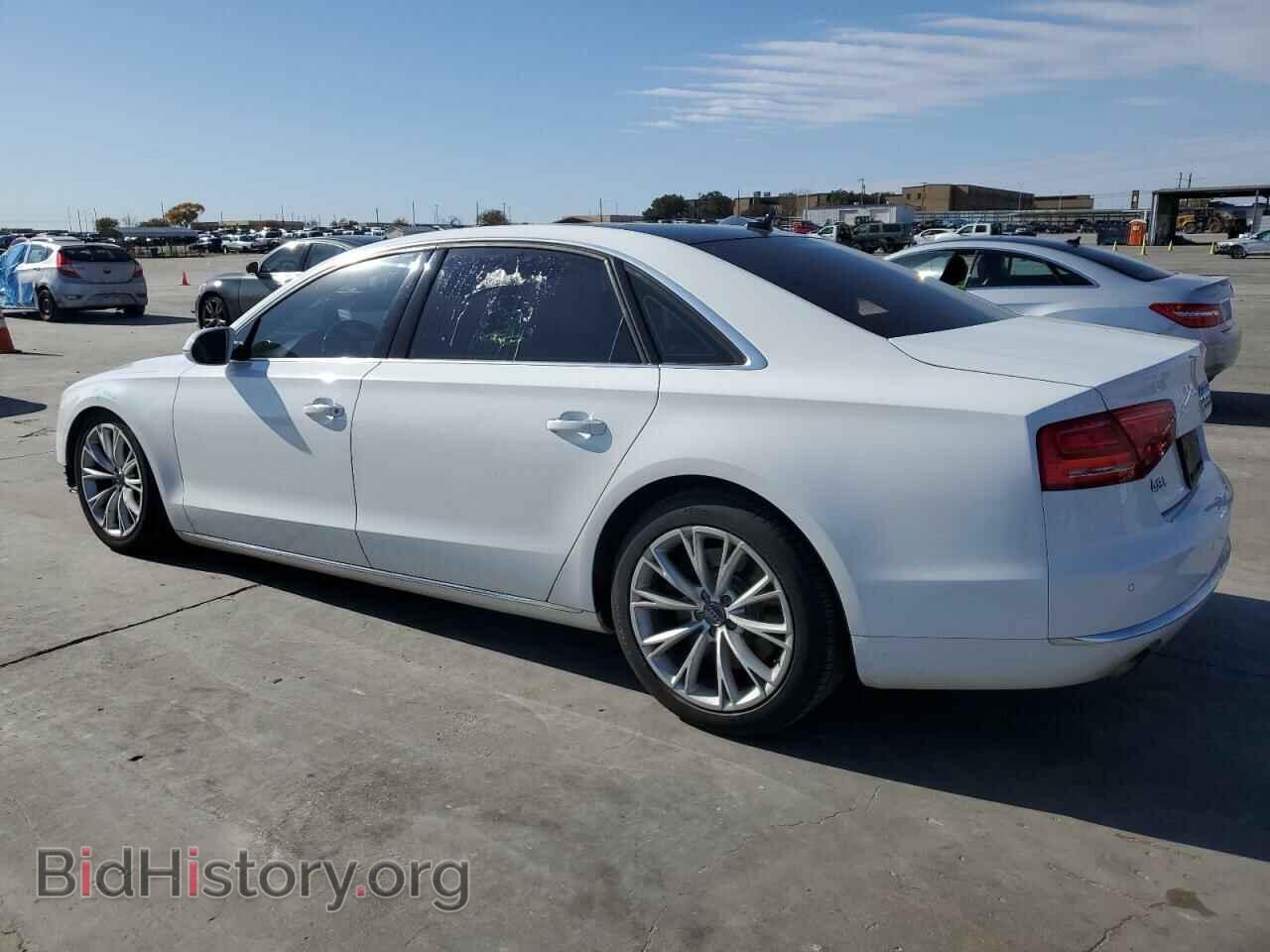 2011 AUDI A8 - VIN: WAURVAFD4BN019131 - Фото 2