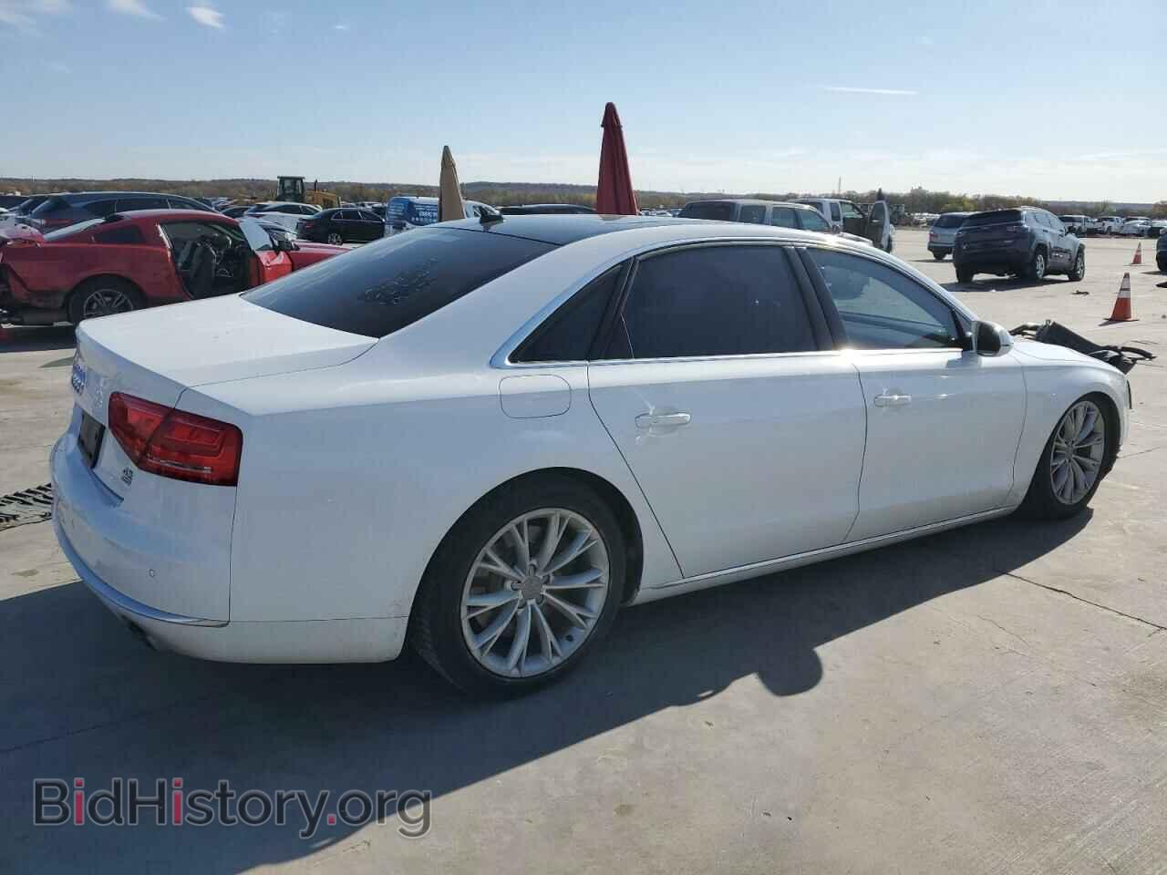 2011 AUDI A8 - VIN: WAURVAFD4BN019131 - Фото 3