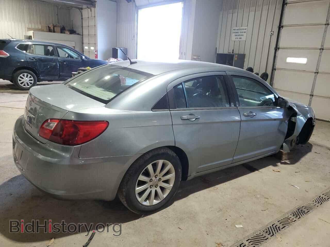 2010 CHRYSLER SEBRING - VIN: 1C3CC5FB2AN217908 - Фото 3