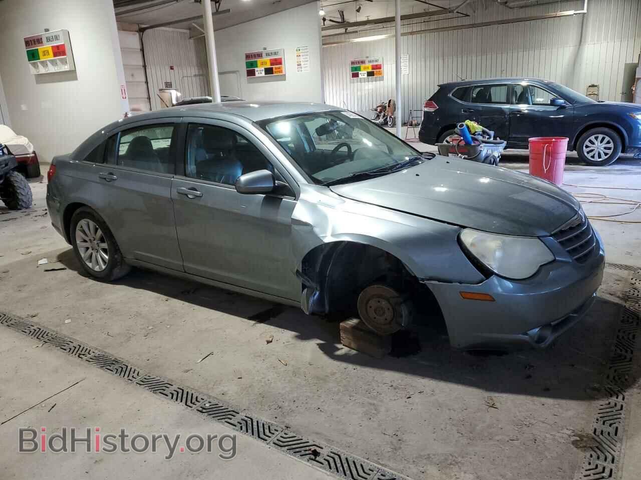 2010 CHRYSLER SEBRING - VIN: 1C3CC5FB2AN217908 - Фото 4