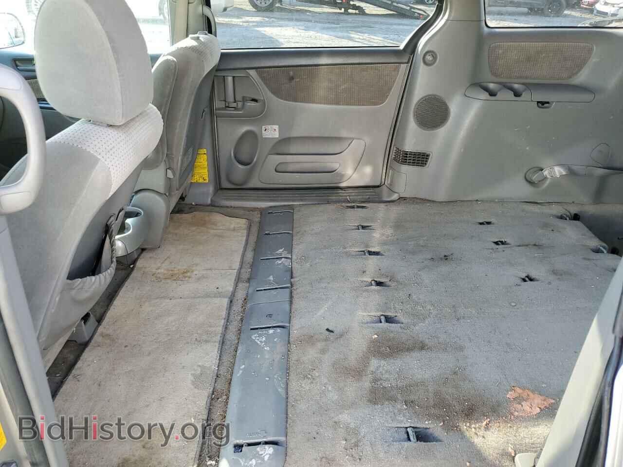 2010 TOYOTA All Models - VIN: 5TDJK4CC3AS032256 - Photo 11