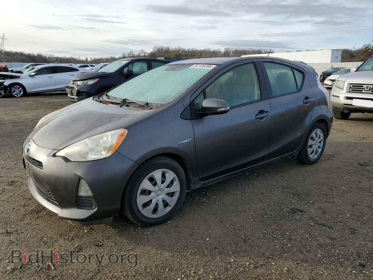 Фотография JTDKDTB30C1019734 - TOYOTA PRIUS 2012