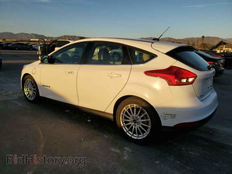 2016 Ford FOCUS (VIN 1FADP3R43GL238458) — photo 2 of 12