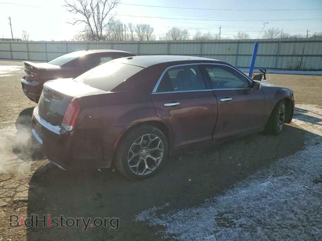 2011 CHRYSLER 300 - VIN: 2C3CA6CT1BH537000 - Фото 3