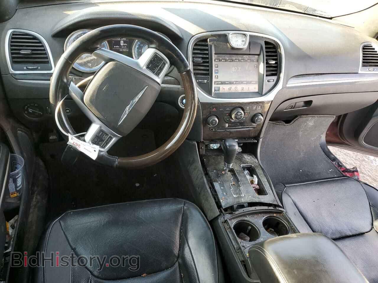 2011 CHRYSLER 300 - VIN: 2C3CA6CT1BH537000 - Фото 8