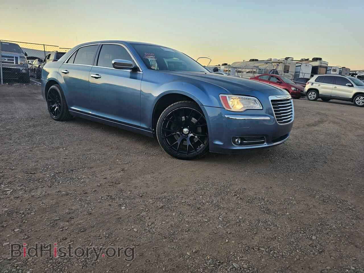 Photo 2C3CA6CTXBH585319 - CHRYSLER 300 2011