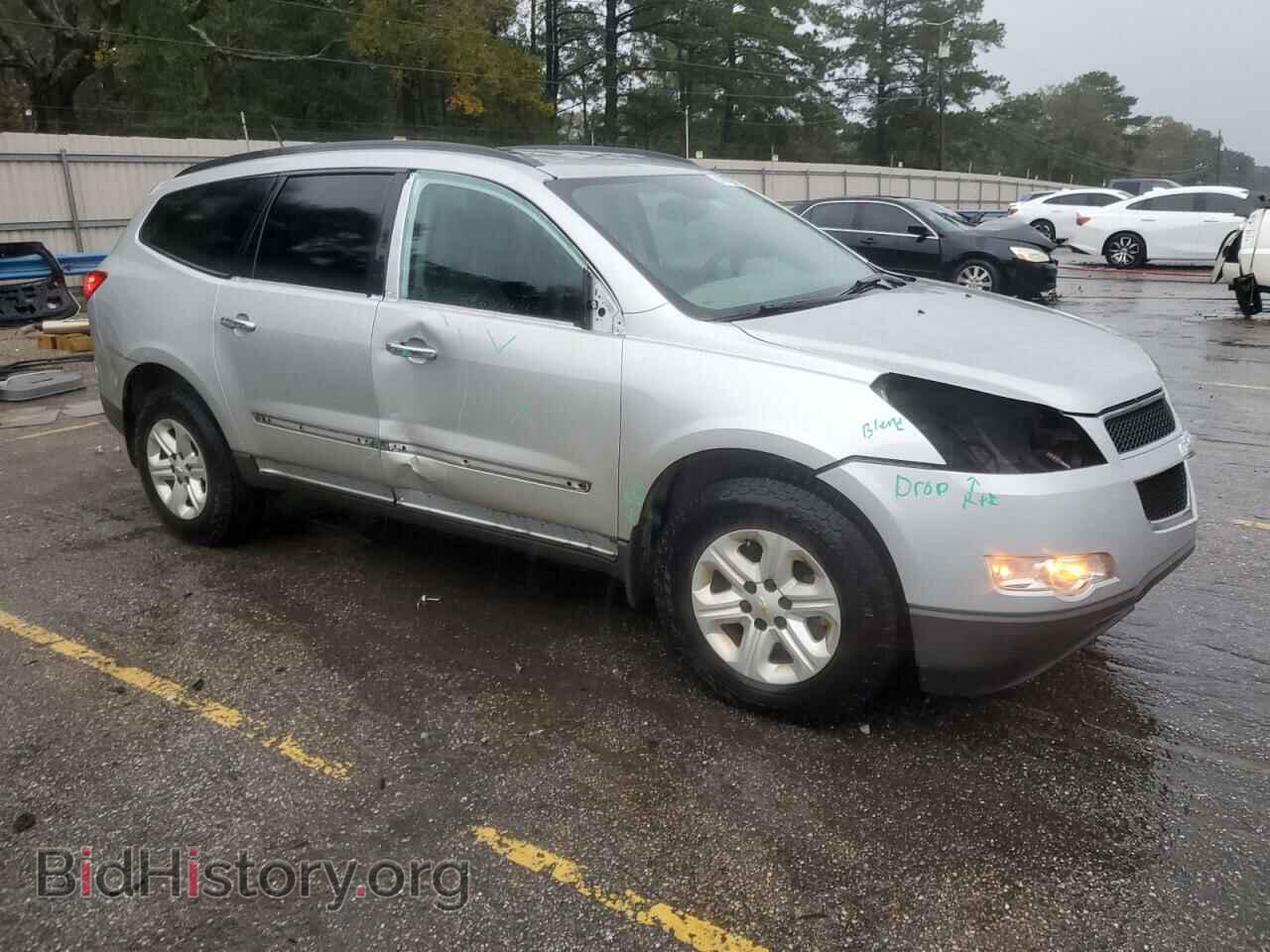 2011 CHEVROLET TRAVERSE - VIN: 1GNKREED7BJ261962 - Фото 4