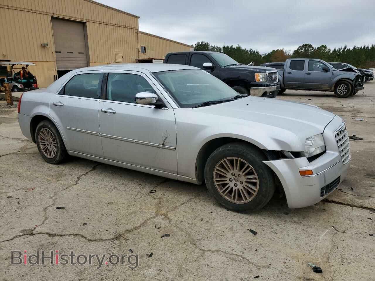2010 CHRYSLER 300 - VIN: 2C3CA5CVXAH249969 - Фото 4