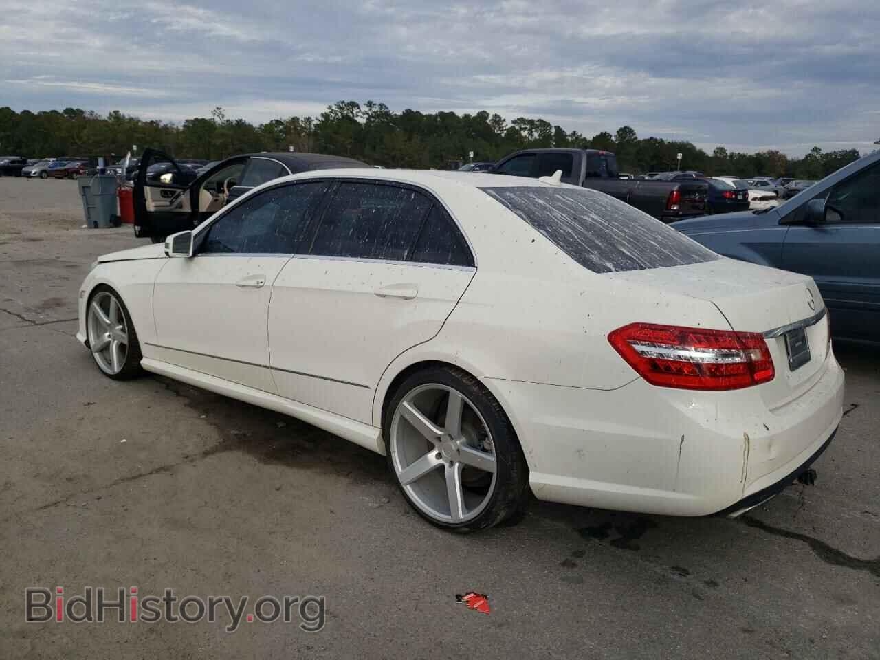 2011 MERCEDES-BENZ E-CLASS - VIN: WDDHF5GB2BA275264 - Фото 2