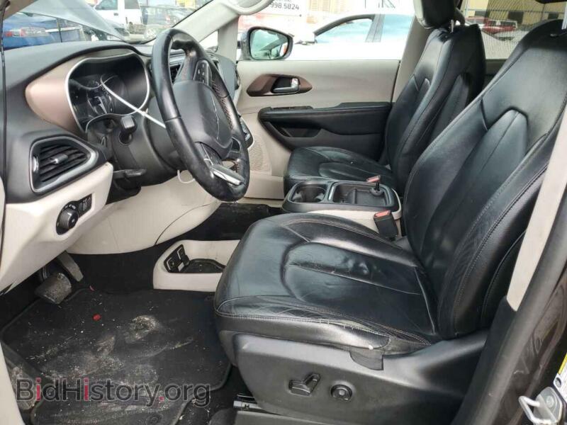 2017 Chrysler PACIFICA (VIN 2C4RC1BG5HR583472) — photo 7 of 12