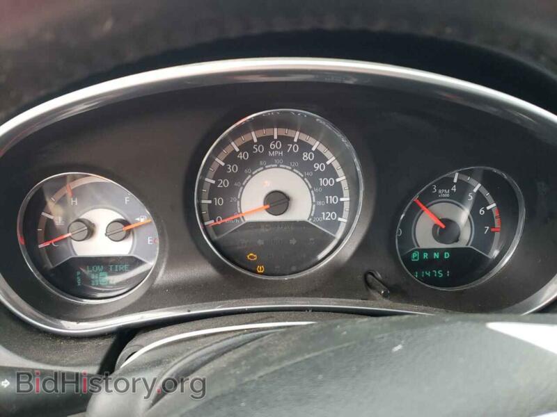 2012 Chrysler 200 (VIN 1C3CCBCB6CN207744) — photo 9 of 12