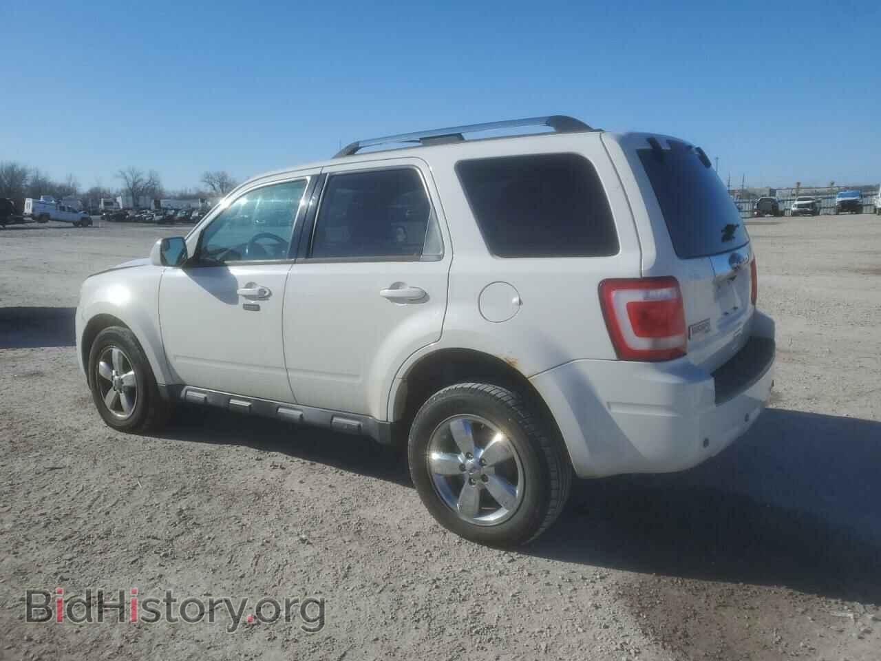 2011 FORD ESCAPE - VIN: 1FMCU9EGXBKB03229 - Фото 2
