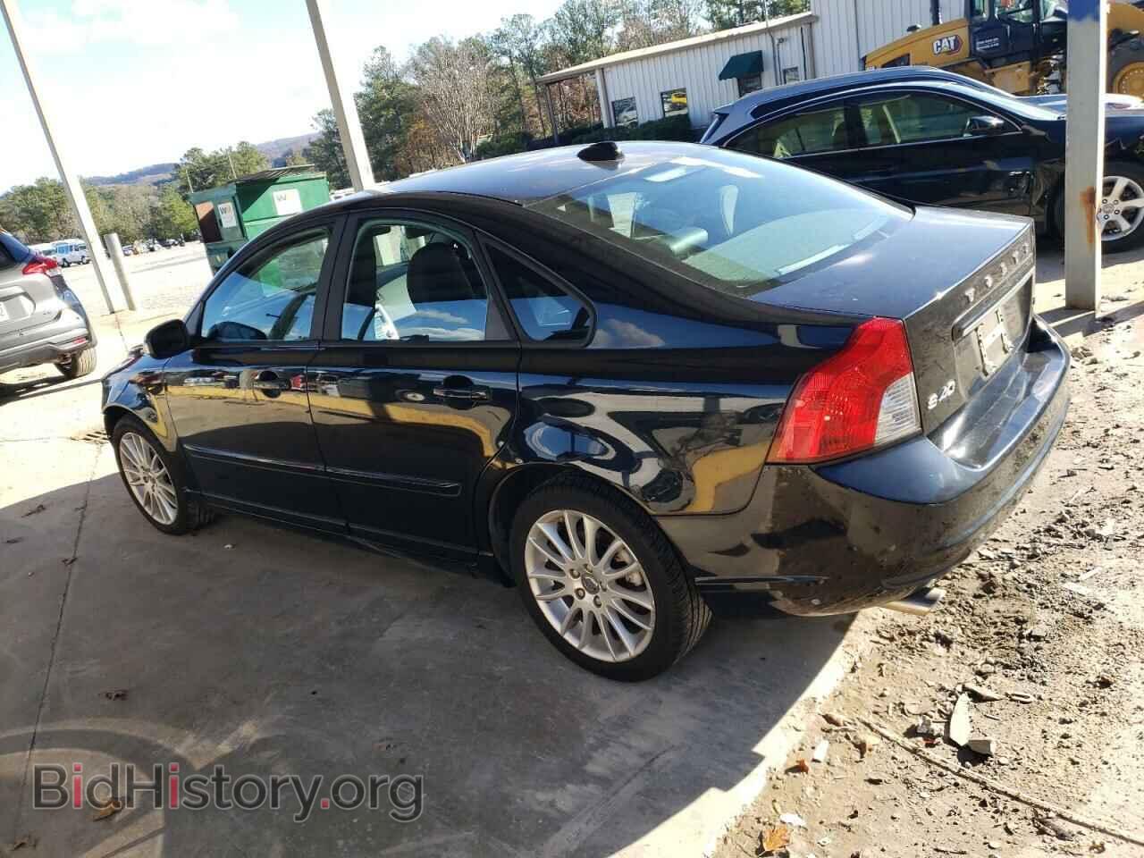 2011 VOLVO S40 - VIN: YV1672MS9B2549310 - Фото 2