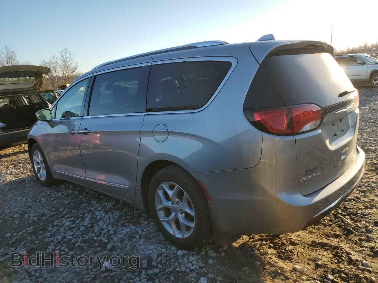 2017 CHRYSLER PACIFICA - VIN: 2C4RC1EG1HR644053 - Photo 2