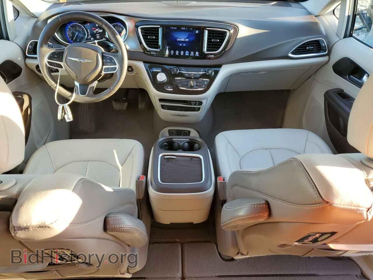 2017 CHRYSLER PACIFICA - VIN: 2C4RC1EG1HR644053 - Photo 8