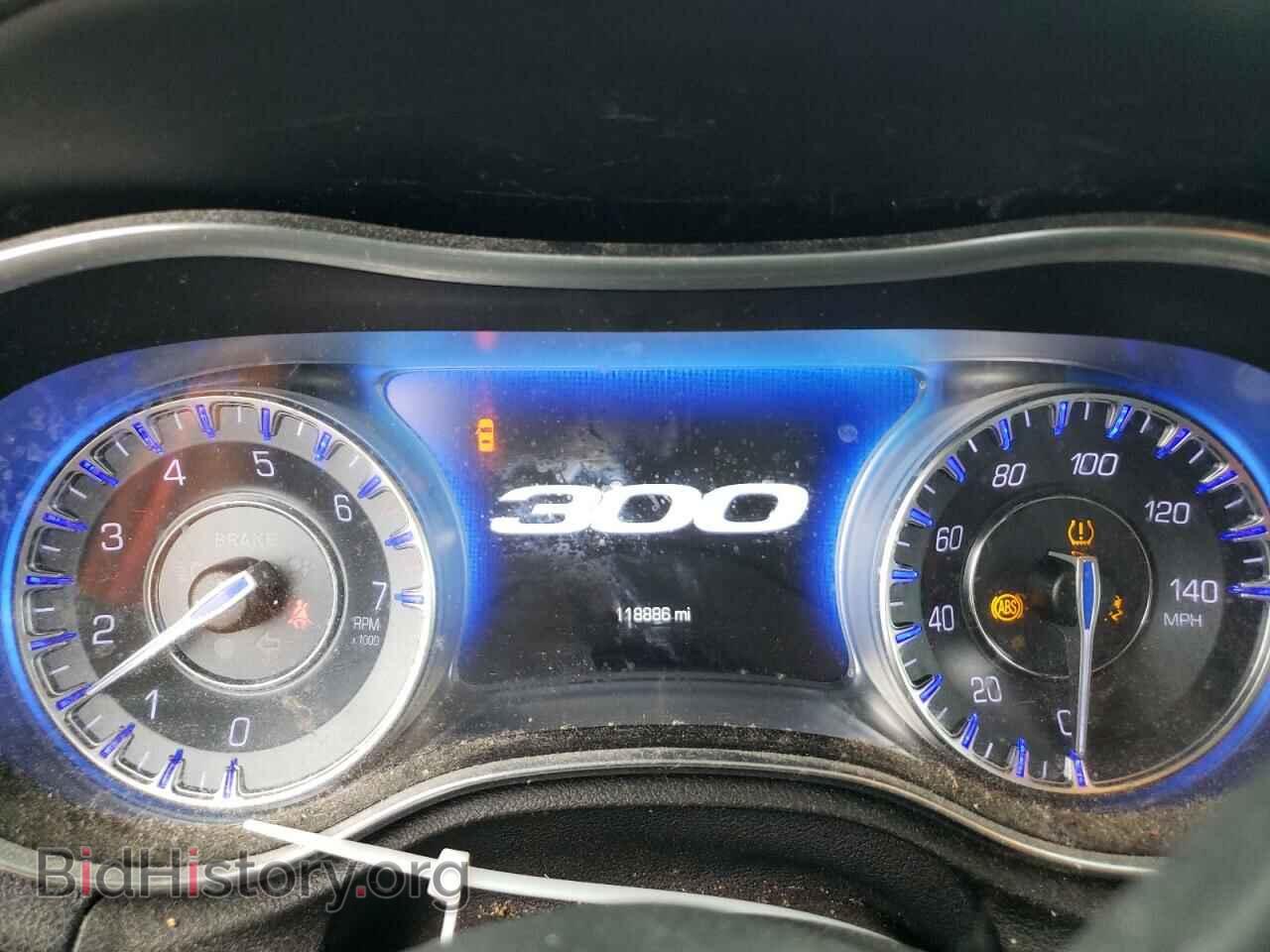 2019 CHRYSLER 300 - VIN: 2C3CCAEG2KH693530 - Фото 9