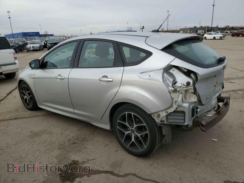 2016 Ford FOCUS (VIN 1FADP3K27GL275084) — фото 2 из 12