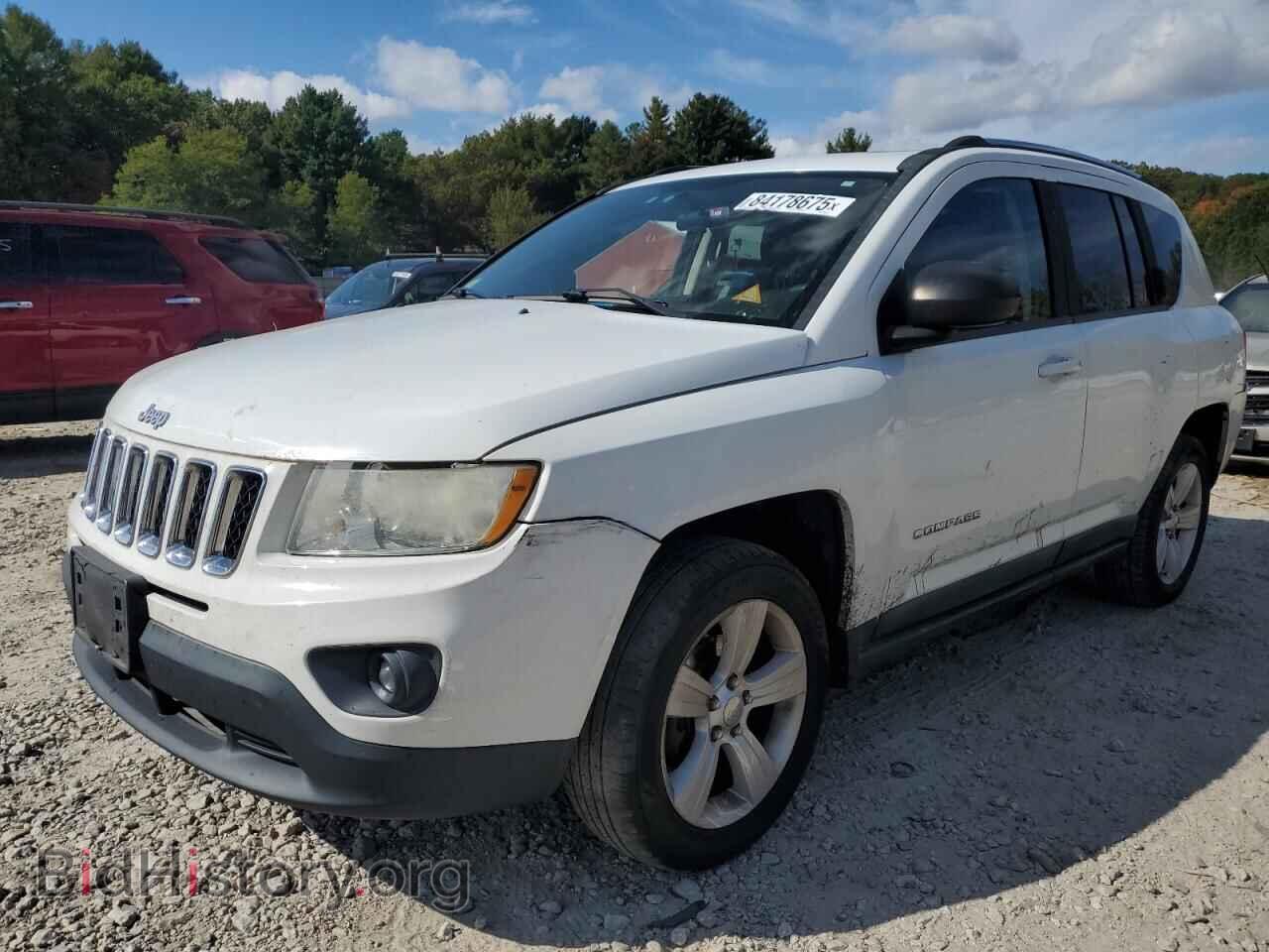Photo 1J4NF1FB7BD193949 - JEEP COMPASS 2011