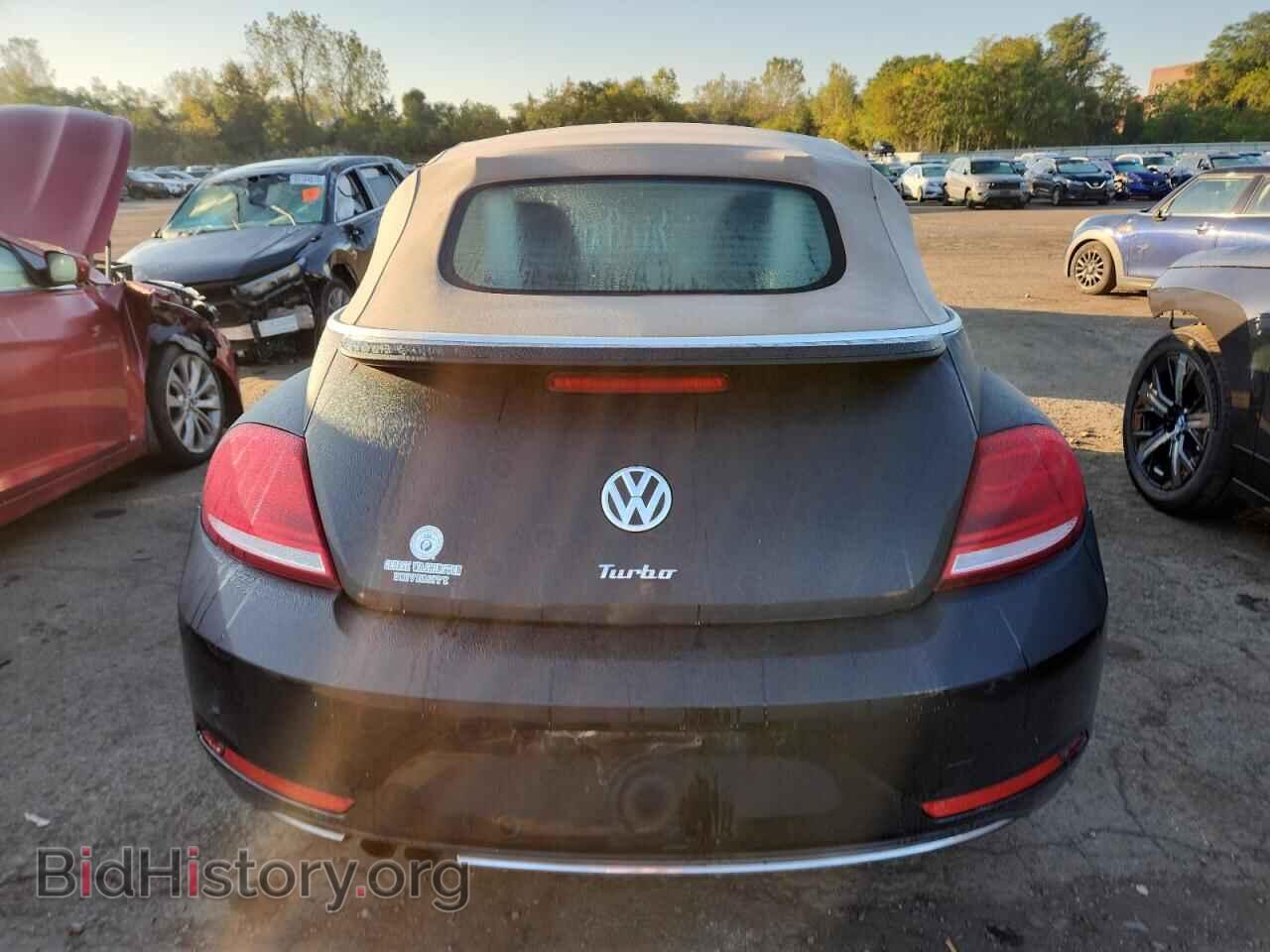 2018 VOLKSWAGEN BEETLE - VIN: 3VW5DAAT8JM505191 - Фото 6