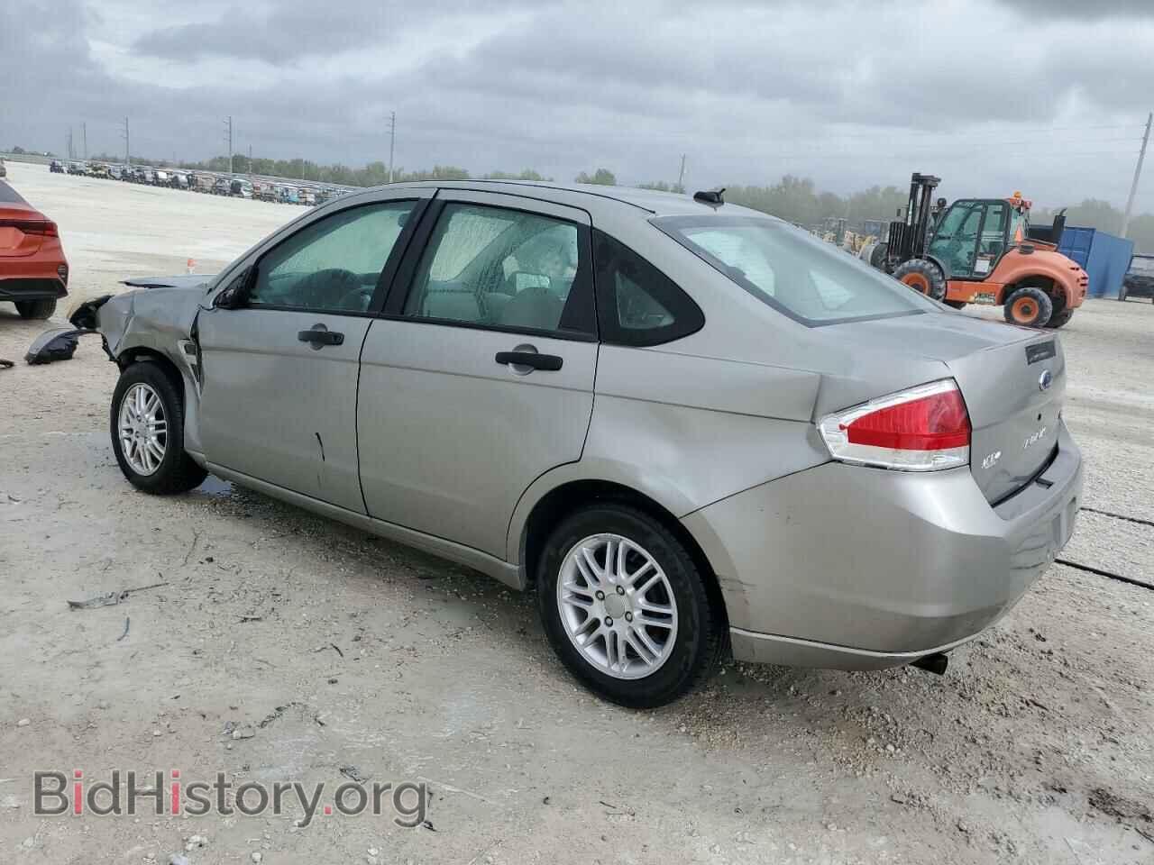 2008 FORD FOCUS - VIN: 1FAHP35N58W255973 - Фото 2