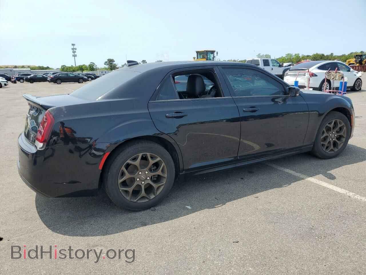 2017 CHRYSLER 300 - VIN: 2C3CCAGG7HH631076 - Фото 3