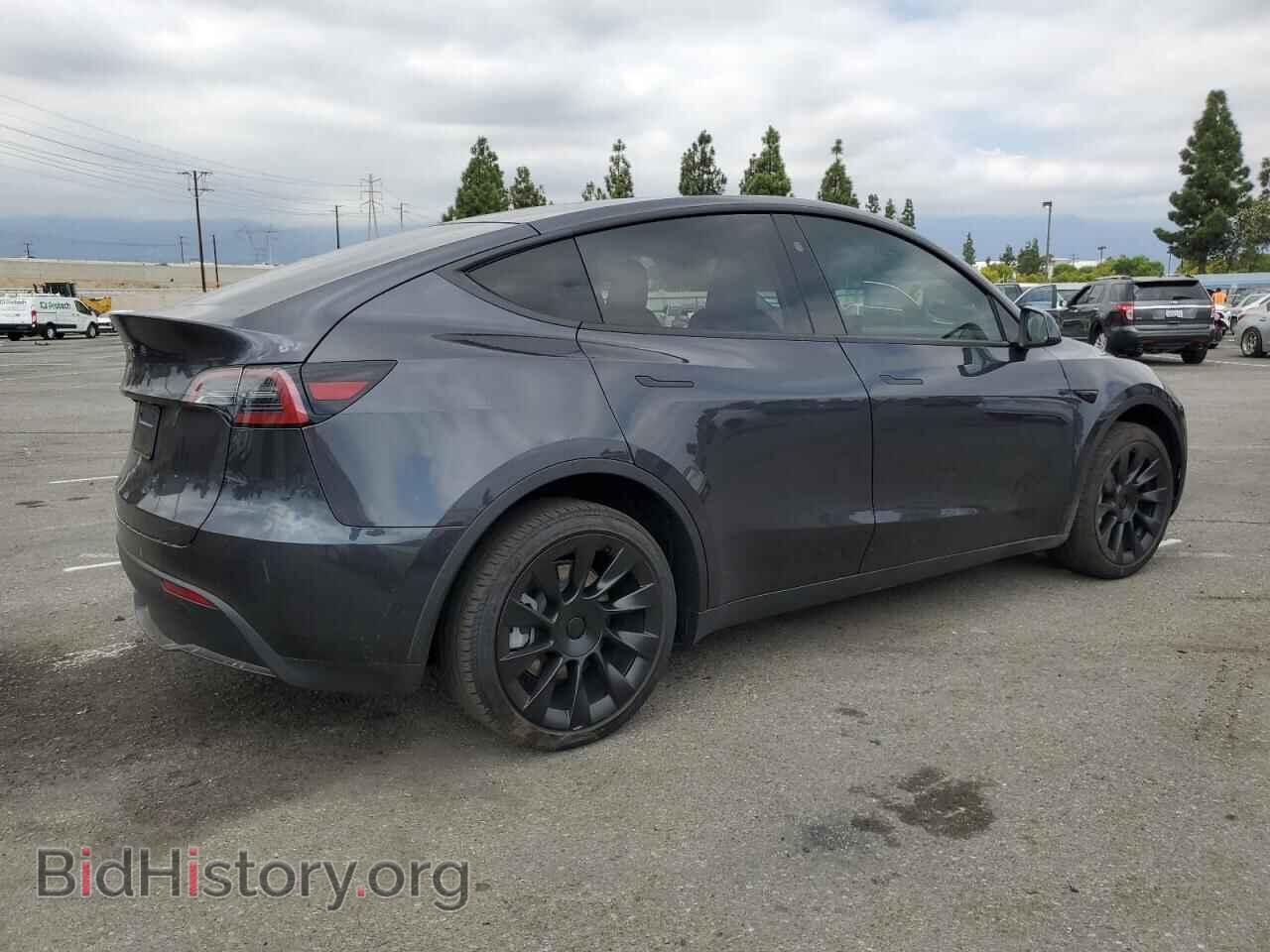 2024 TESLA MODEL Y - VIN: 7SAYGDED3RF097682 - Photo 3