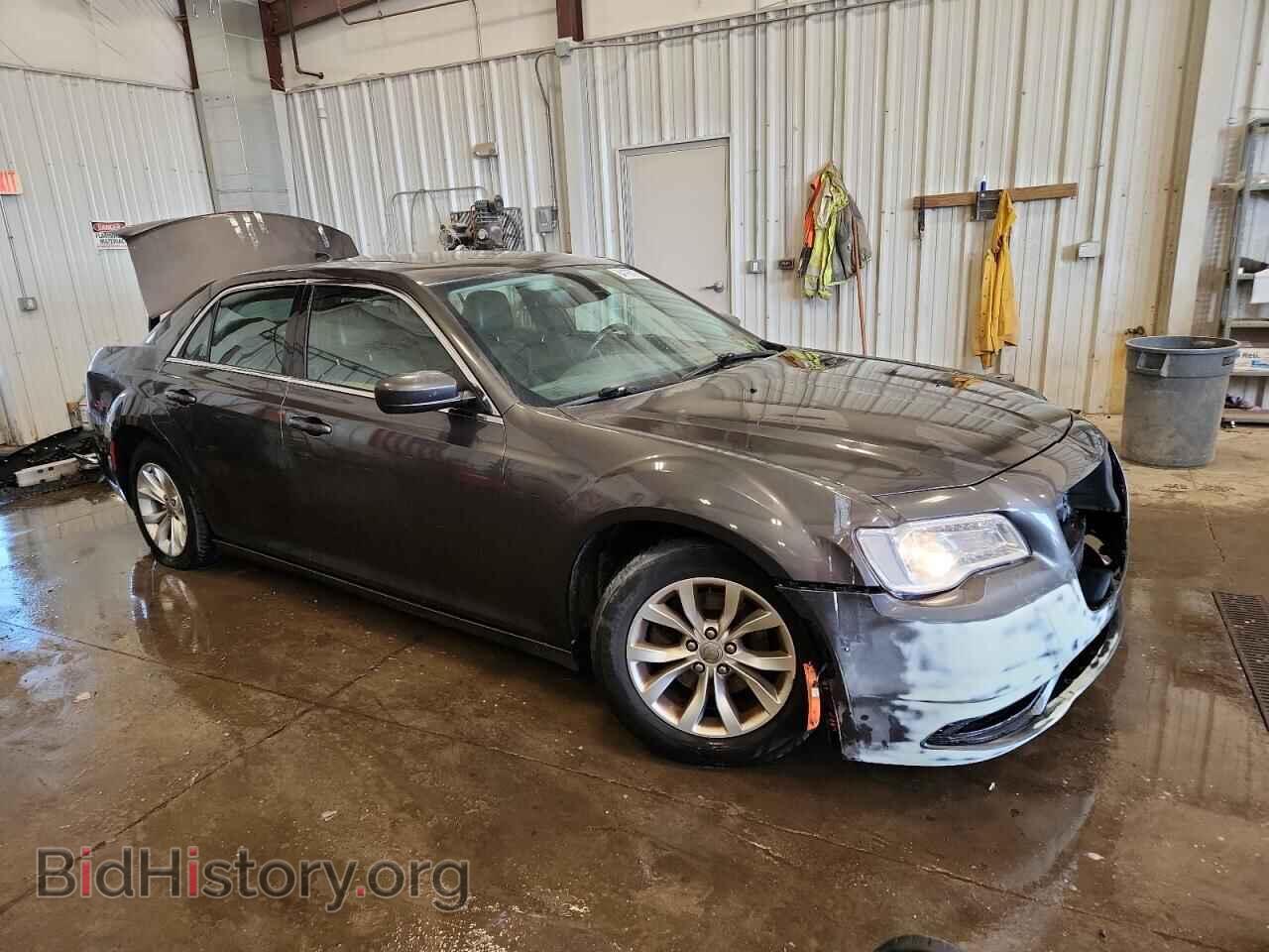 2016 CHRYSLER 300 - VIN: 2C3CCAAG4GH274012 - Фото 4