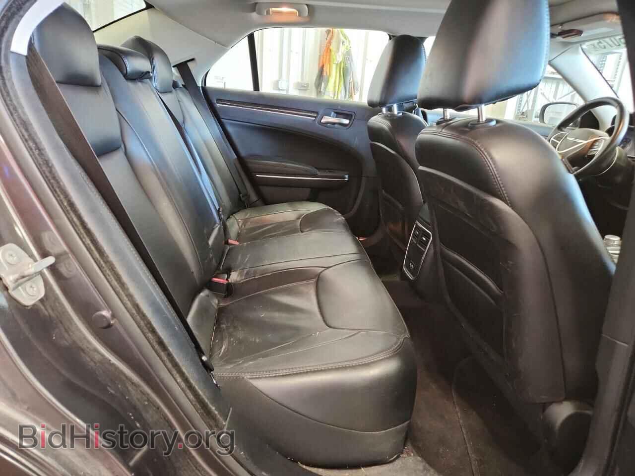 2016 CHRYSLER 300 - VIN: 2C3CCAAG4GH274012 - Фото 10