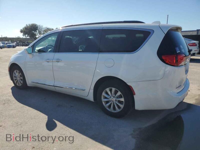 2017 Chrysler PACIFICA (VIN 2C4RC1BG5HR576411) — фото 2 из 13