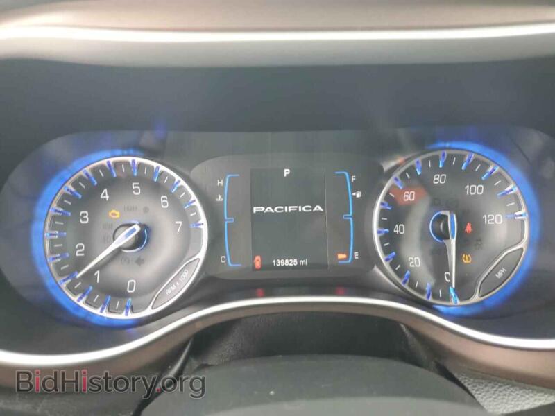 2017 Chrysler PACIFICA (VIN 2C4RC1DG3HR621195) — фото 9 из 13