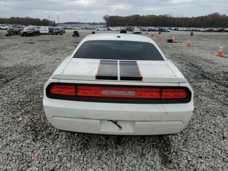2010 Dodge CHALLENGER (VIN 2B3CJ4DV1AH190834) — photo 6 of 12