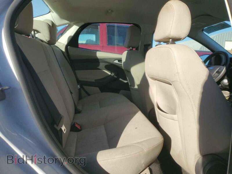 2016 Ford FOCUS (VIN 1FADP3F27GL247506) — фото 10 из 12