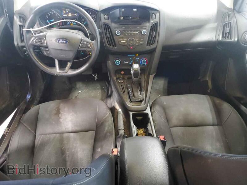 2016 Ford FOCUS (VIN 1FADP3K2XGL352059) — фото 8 из 13