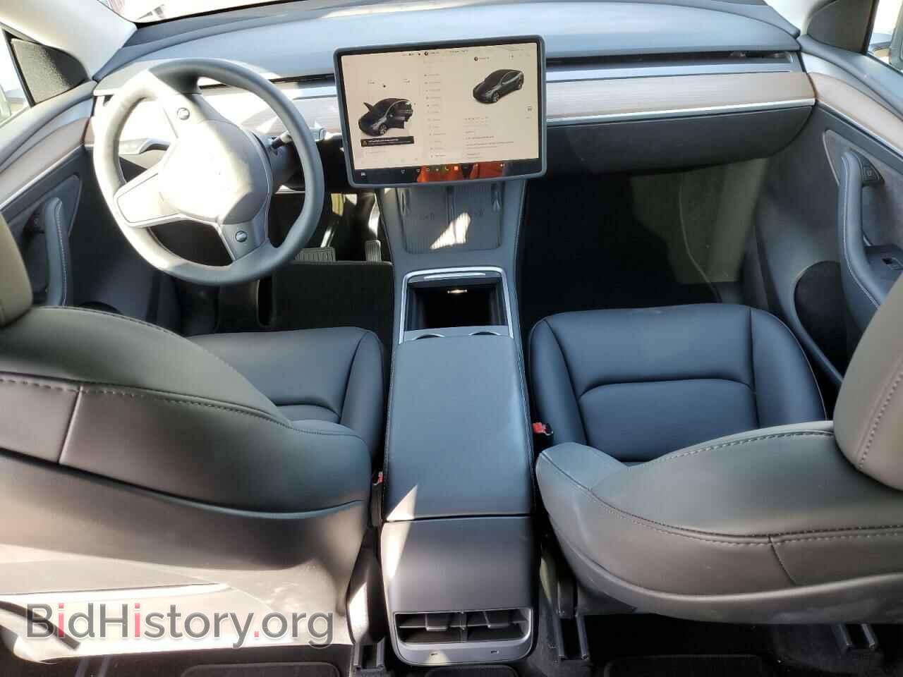 2024 TESLA MODEL Y - VIN: 7SAYGDEEXRF995933 - Photo 8