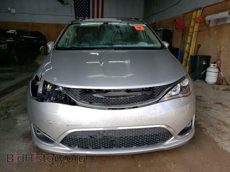 2017 Chrysler PACIFICA (VIN 2C4RC1BG5HR552416) — photo 5 of 13