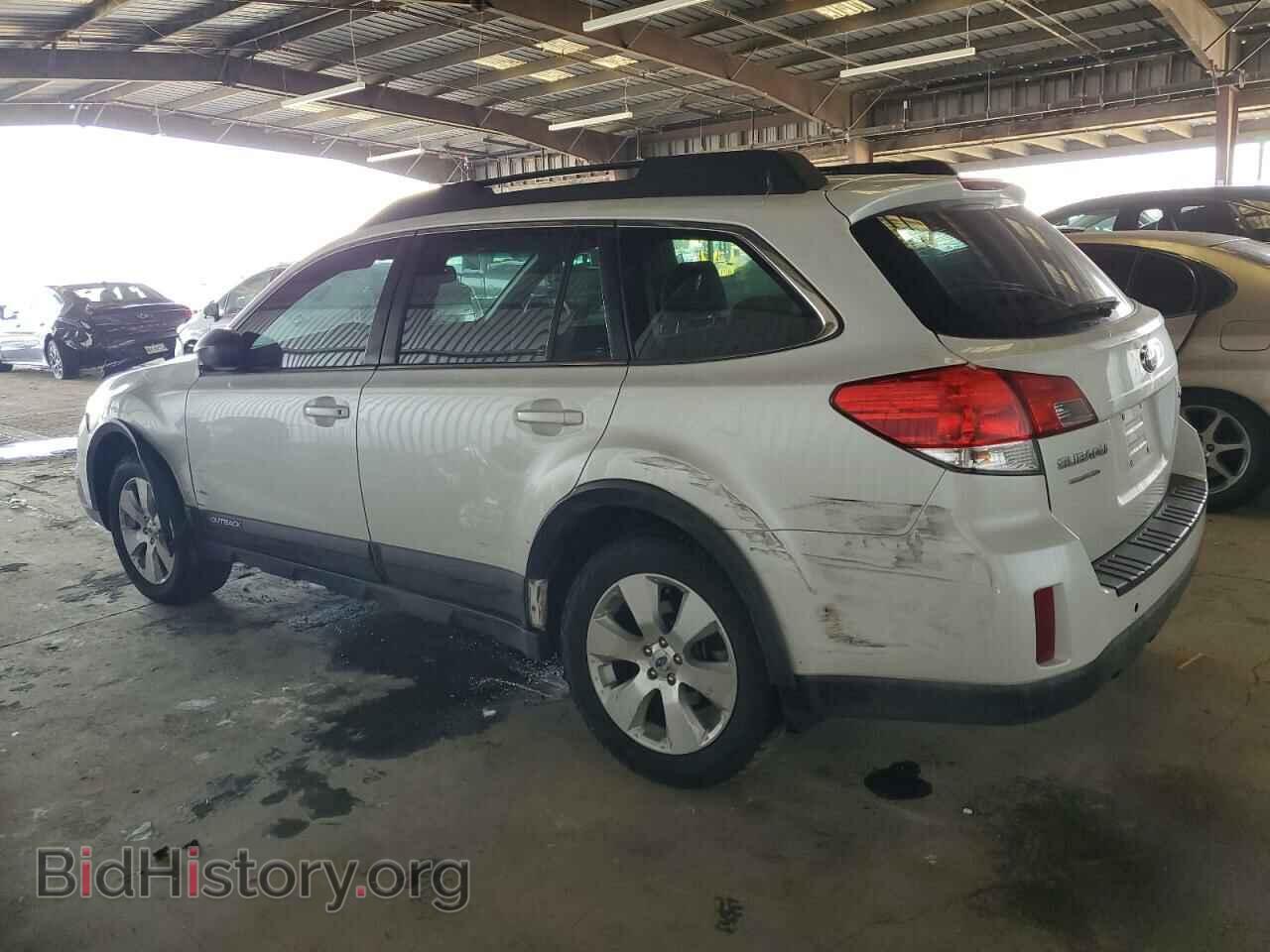 2014 SUBARU OUTBACK - VIN: 4S4BRBAC8E3223584 - Фото 2