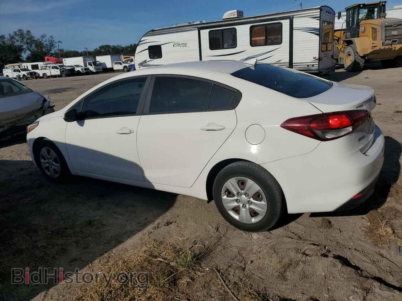 2017 KIA FORTE - VIN: 3KPFK4A7XHE044355 - Фото 2