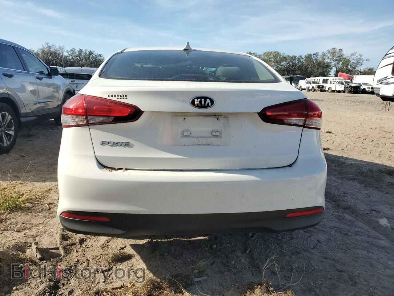 2017 KIA FORTE - VIN: 3KPFK4A7XHE044355 - Фото 6