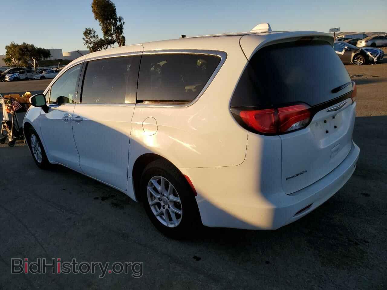 2017 CHRYSLER PACIFICA - VIN: 2C4RC1DG0HR571744 - Фото 2