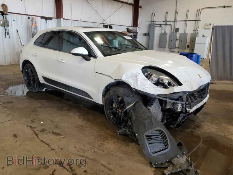 2016 Porsche MACAN (VIN WP1AB2A52GLB54768) — photo 4 of 15