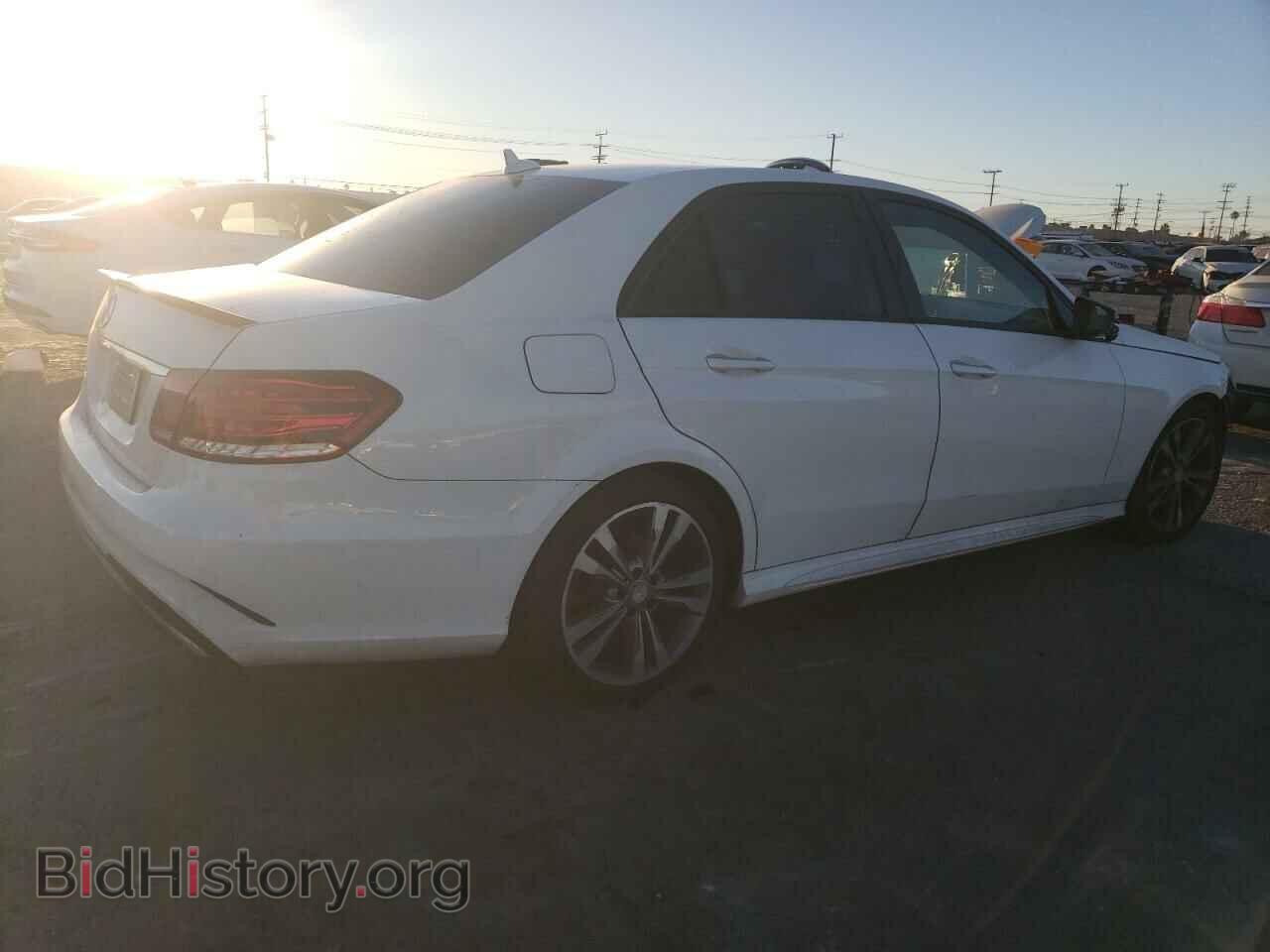 2016 MERCEDES-BENZ E-CLASS - VIN: WDDHF5KB5GB192579 - Фото 3