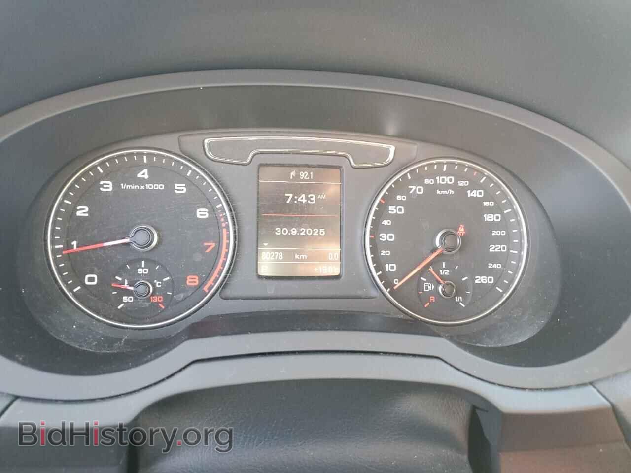 2016 AUDI Q3 - VIN: WA1GFCFS2GR010391 - Фото 9