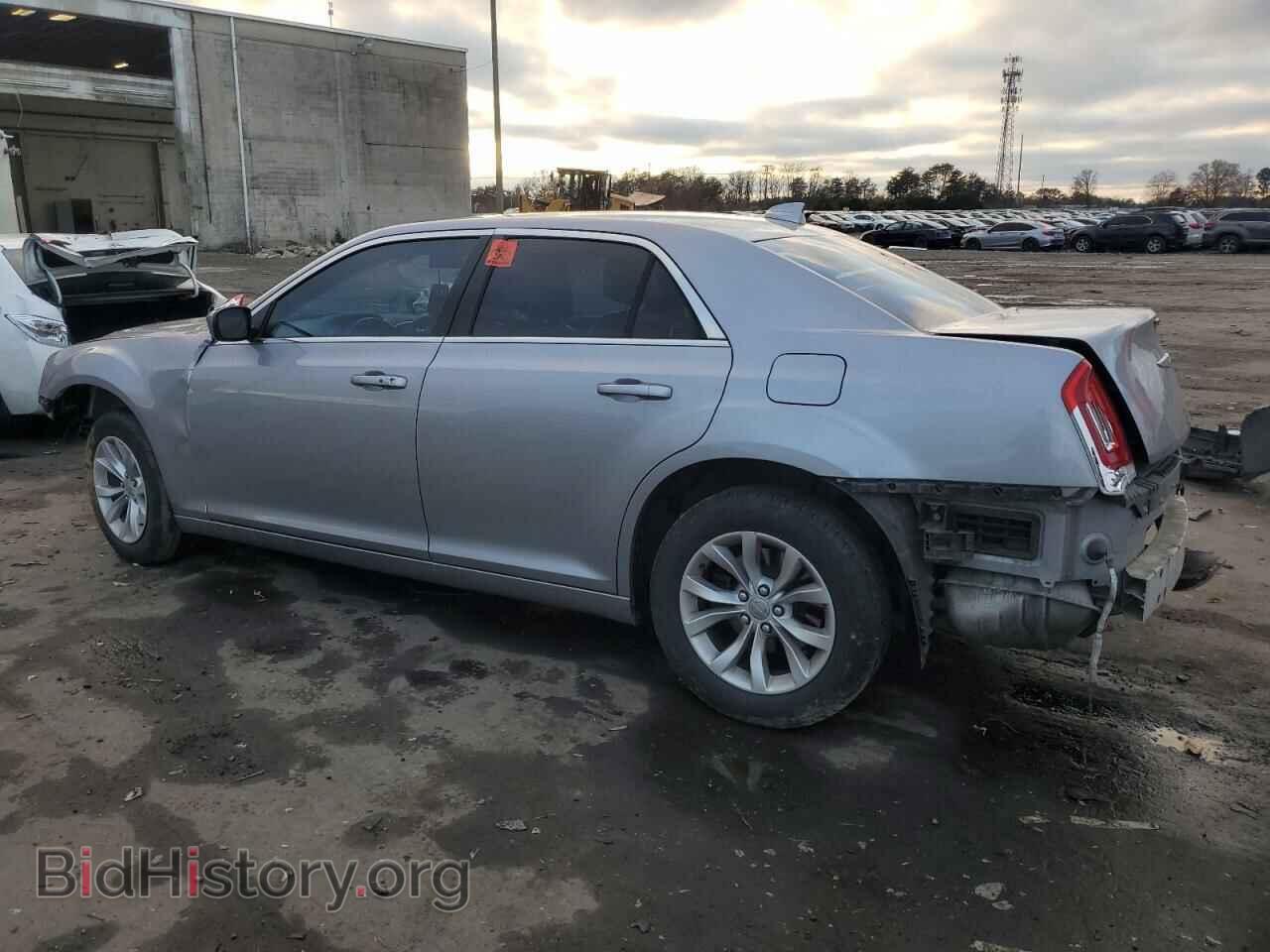 2015 CHRYSLER 300 - VIN: 2C3CCAAG6FH792492 - Фото 2