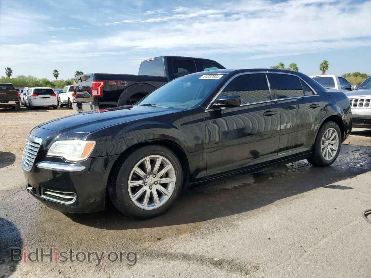 Фотография 2C3CCAAG2DH599043 - CHRYSLER 300 2013