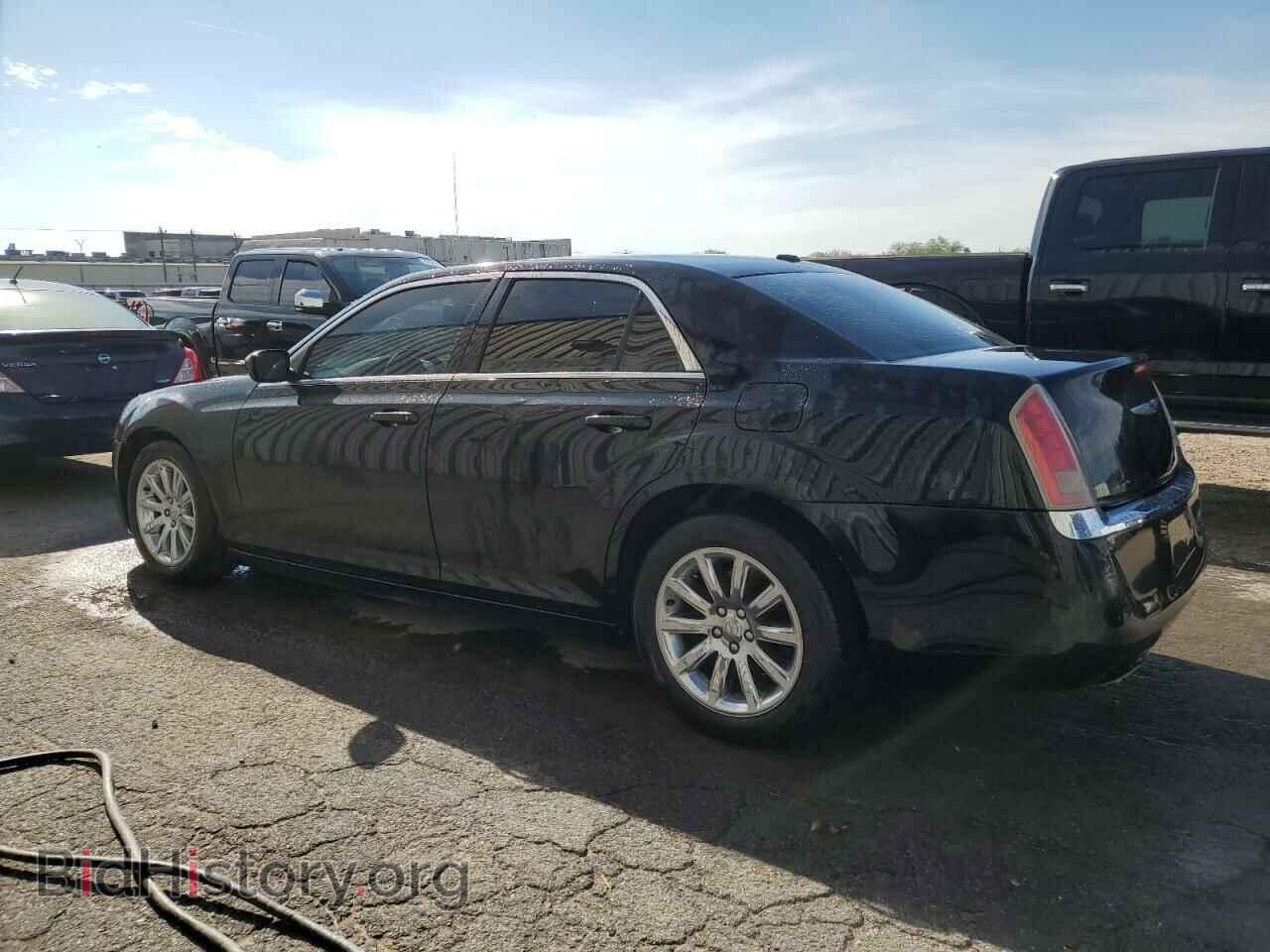 2013 CHRYSLER 300 - VIN: 2C3CCAAG2DH599043 - Фото 2