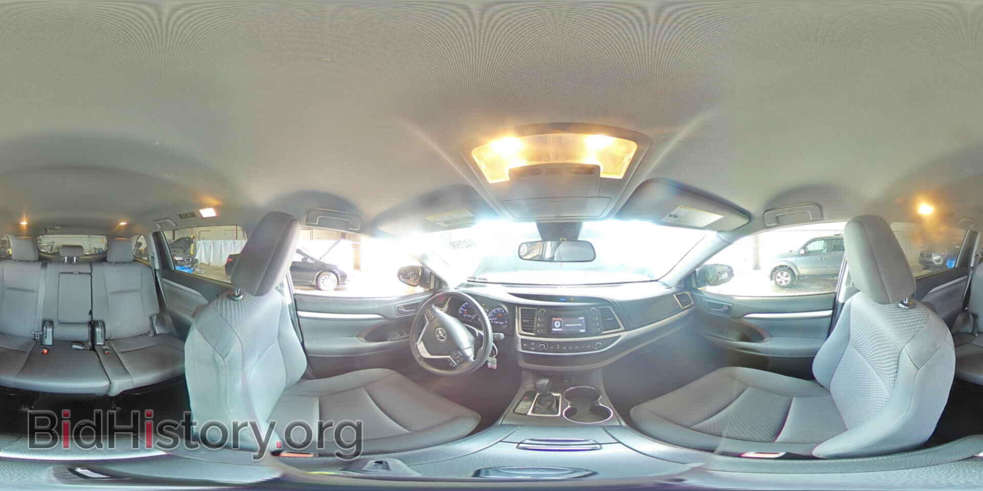 2018 TOYOTA HIGHLANDER - VIN: 5TDBZRFH5JS808973 - Фото 16